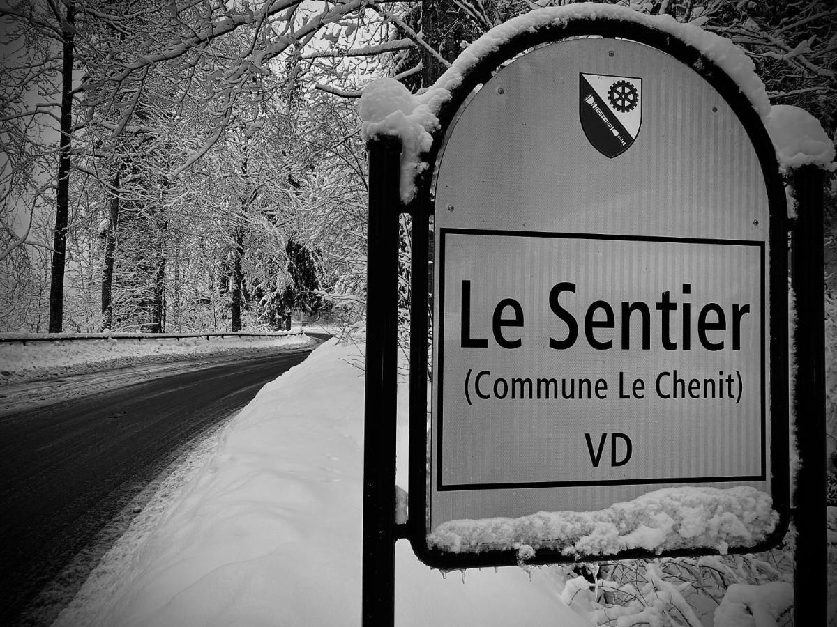 Hotel De Ville Du Sentier Le Sentier Eksteriør bilde